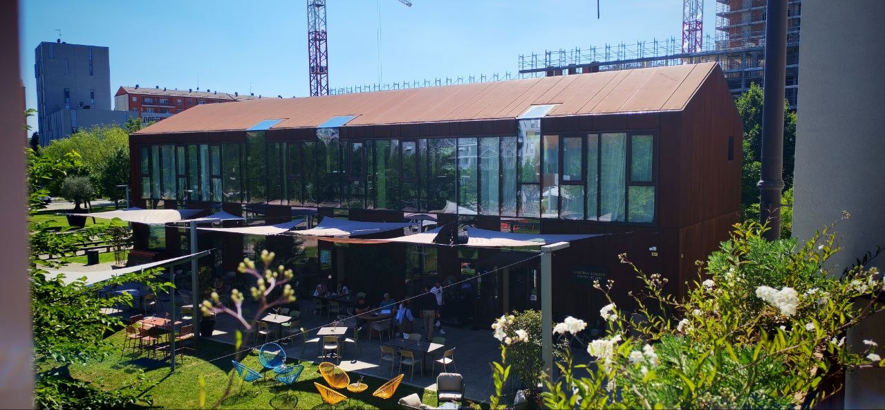 Interno di Cascina Corten